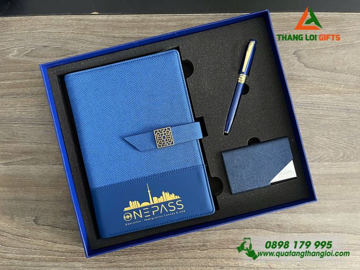 Bộ Quà Tặng (Sổ+ Hộp Namecard+ Bút) Màu Xanh - In Khắc Logo Doanh Nghiệp ONEPASS