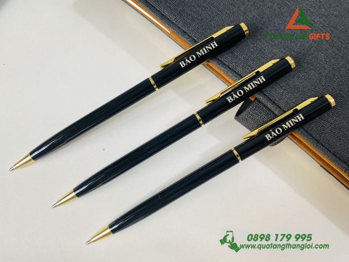 Bút ký xoay nhỏ Màu đen khoen vàng Khắc logo BẢO MINH (2)