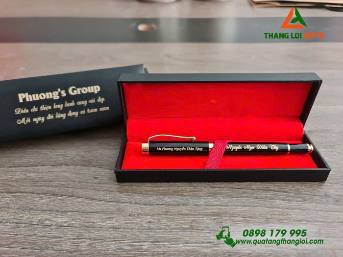 Bút Ký Kim Loại Màu Đen Khoen Vàng - Khắc Tên Doanh Nghiệp Phương Group