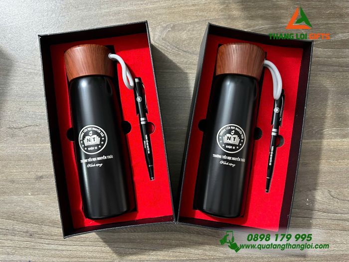 Set Quà Tặng (Bình Giữ Nhiệt+ Bút Ký) Màu Đen - In Khắc Logo Trường Tiểu Học Nguyễn Trãi