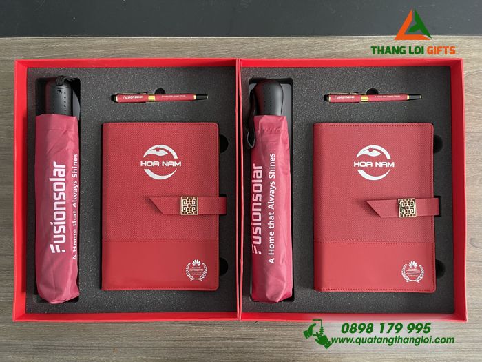 Bộ Quà Tặng Sang Trọng (Sổ Tay+ Bút Ký+ Ô Dù Cầm Tay) Màu Đỏ - In Khắc Logo FUSIONSOLAR