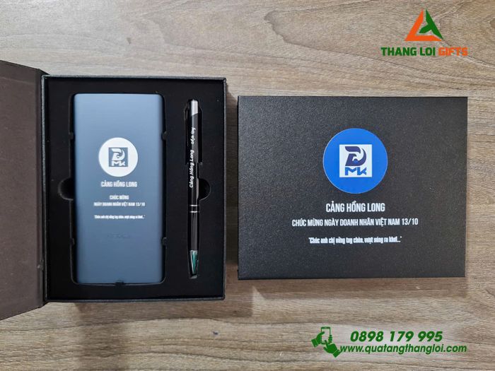 Combo Quà Tặng (Pin Sạc Dự Phòng Xiaomi & Bút Bi) - In Khắc Logo Cảng Hồng Long