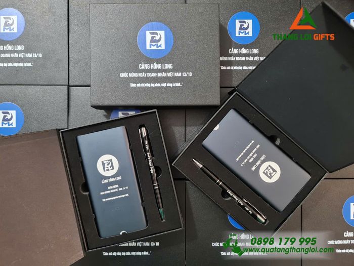 Combo Quà Tặng (Pin Sạc Dự Phòng Xiaomi & Bút Bi) - In Khắc Logo Cảng Hồng Long