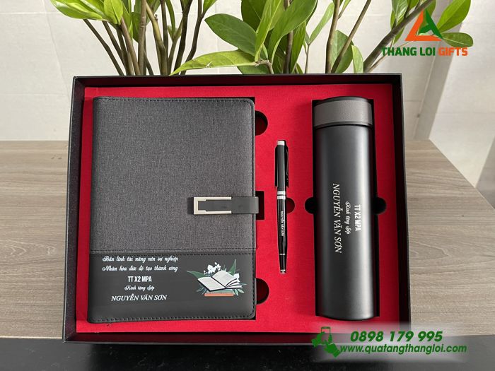 Combo Quà Tặng (Sổ Tay+ Bình Giữ Nhiệt+ Bút Ký) Màu Đen - In Khắc Tên làm Quà Tặng Sếp
