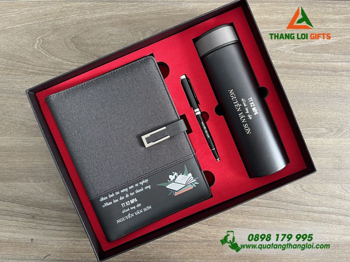 Combo Quà Tặng (Sổ Tay+ Bình Giữ Nhiệt+ Bút Ký) Màu Đen - In Khắc Tên làm Quà Tặng Sếp