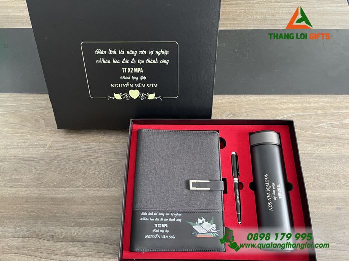 Combo Quà Tặng (Sổ Tay+ Bình Giữ Nhiệt+ Bút Ký) Màu Đen - In Khắc Tên làm Quà Tặng Sếp
