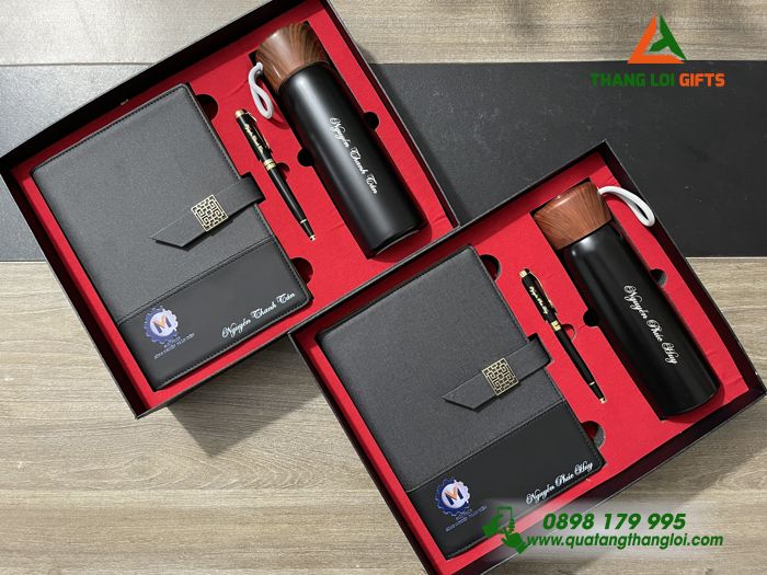 Set Quà Tặng (Sổ Tay+ Bình Giữ Nhiệt+ Bút Ký) Màu Đen - In Khắc Logo Giải Pháp Cồng Nghệ Toàn Diện