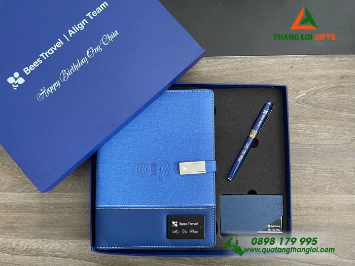 Combo Quà Tặng Cao Cấp (Sổ Đa Năng+ Hộp Namecard+ Bút Ký) Màu Xanh - In Khắc Logo Bees Travel Làm Quà Sinh Nhật