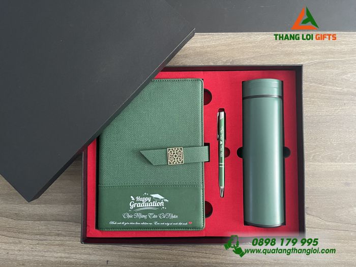 Bộ Quà Tặng (Sổ Tay+ Bình Giữ Nhiệt+ Bút Ký) Màu Xanh Lá - In Khắc Logo, Nội Dung Làm Theo Yêu Cầu