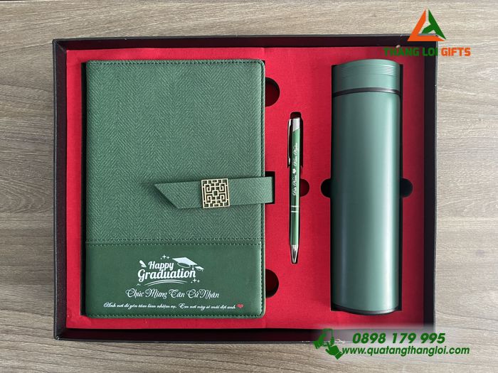Bộ Quà Tặng (Sổ Tay+ Bình Giữ Nhiệt+ Bút Ký) Màu Xanh Lá - In Khắc Logo, Nội Dung Làm Theo Yêu Cầu
