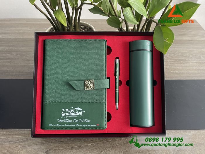 Bộ Quà Tặng (Sổ Tay+ Bình Giữ Nhiệt+ Bút Ký) Màu Xanh Lá - In Khắc Logo, Nội Dung Làm Theo Yêu Cầu