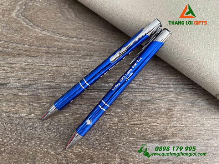 Bút Bi Kim Loại Bấm Màu Xanh - Khắc Logo Trường THCS Lương Định Của