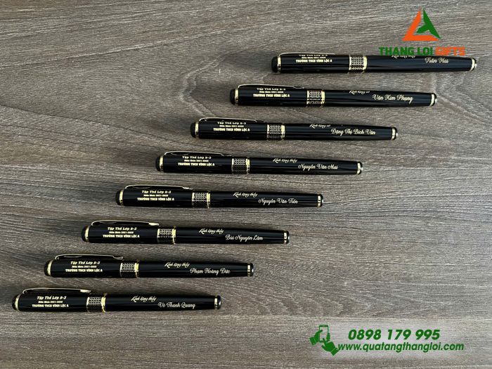 Bút Ký Kim Loại Màu Đen Khoen Vàng - Khắc Logo Trường THCS Vĩnh Lộc A
