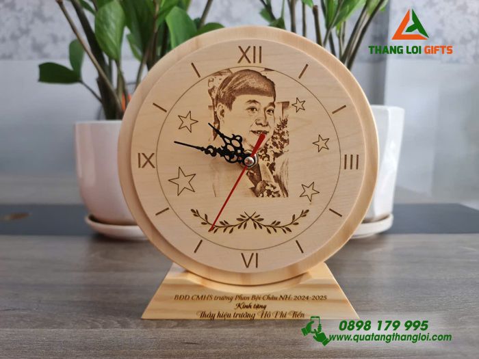 Đồng Hồ Gỗ Để Bàn Cao Cấp - Khắc Hình Ảnh Nội Dung Làm Quà Tặng