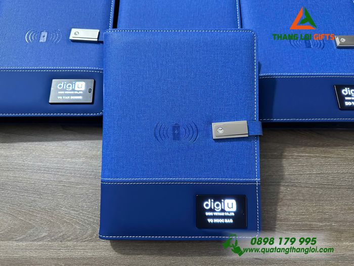 Sổ Tay Đa Năng 10.000mAh Màu Xanh - Khắc Tên, Logo Doanh Nghiệp DIGIU