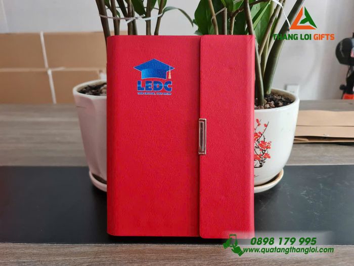 Sổ Tay Bìa Còng Gập 3 Màu Đỏ - In Logo LEDC Làm Quà Tặng Tốt Nghiệp