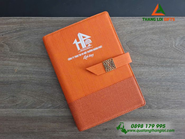 Sổ Tay Bìa Còng Màu Cam - In Logo Doanh Nghiệp Hoàng Phát