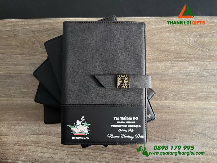 Sổ Tay Bìa Còng Màu Đen - In Tên Trường THCS Vĩnh Lộc A