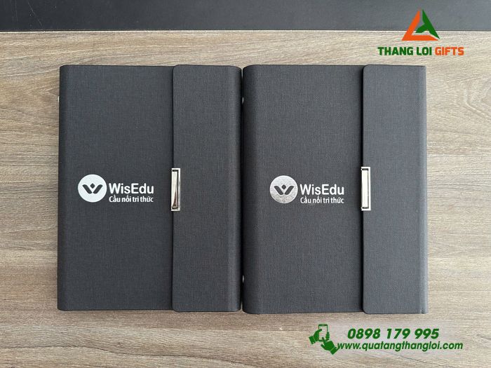 Sổ Tay Bìa Còng Gập 3 Màu Đen - Ép Kim Logo WisEdu