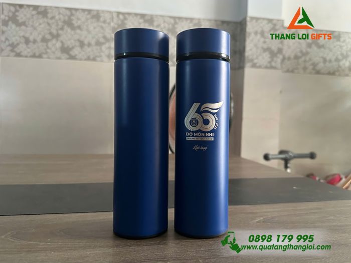 Bình Giữ Nhiệt Màu Xanh 500ml - Khắc Logo Kỷ Niệm 65 Năm Trường Đại Học Y Hà Nội