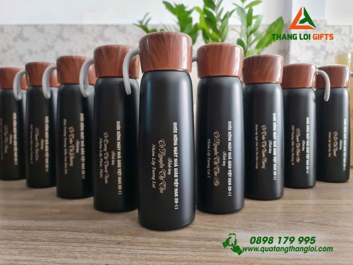 Bình Giữ Nhiệt Nắp Vân Gỗ Màu Đen 500ml - Khắc Nội Dung Tri Ân Thầy Cô