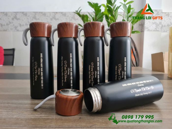 Bình Giữ Nhiệt Nắp Vân Gỗ Màu Đen 500ml - Khắc Nội Dung Tri Ân Thầy Cô