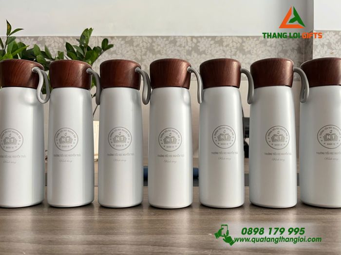 Bình Giữ Nhiệt Nắp Vân Gỗ 500ml Màu Trắng - Khắc Logo Trường Tiểu Học Nguyễn Trãi