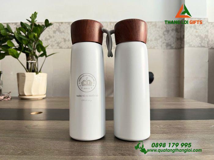 Bình Giữ Nhiệt Nắp Vân Gỗ 500ml Màu Trắng - Khắc Logo Trường Tiểu Học Nguyễn Trãi