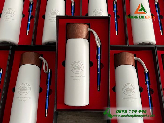 Combo Quà Tặng (Bình Giữ Nhiệt & Bút Bi) - In Khắc Logo Trường Tiểu Học Nguyễn Trãi