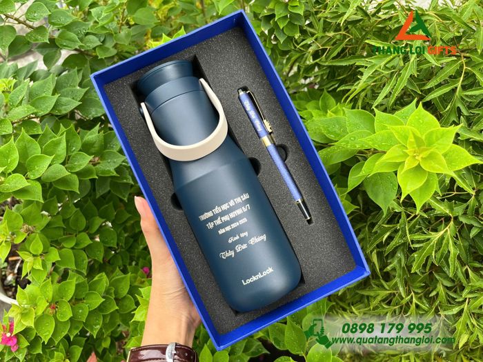 Set Quà Tặng (Bình Giữ Nhiệt Lock&Lock+ Bút Ký) Màu Xanh - In Khắc Tên Trường Tiểu Học Võ Thị Sáu
