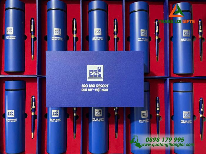 Combo Quà Tặng (Bình Giữ Nhiệt & Bút Ký) Màu Xanh - In Khắc Logo SAO MAI Resort