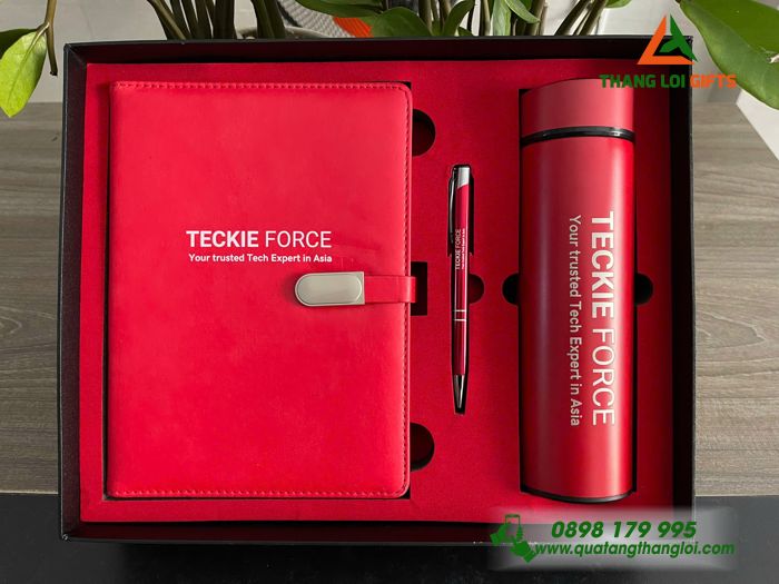 Combo Quà Tặng (Sổ+ Bình+ Bút) Màu Đỏ - In Khắc Tên Doanh Nghiệp TECKEI FORCE