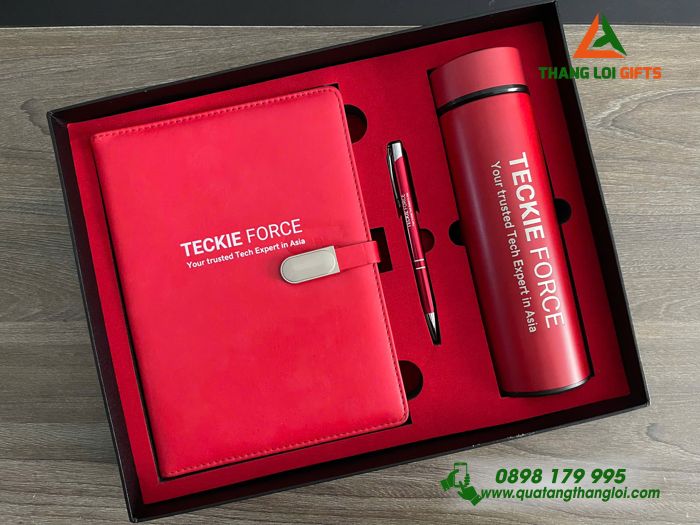 Combo Quà Tặng (Sổ+ Bình+ Bút) Màu Đỏ - In Khắc Tên Doanh Nghiệp TECKEI FORCE