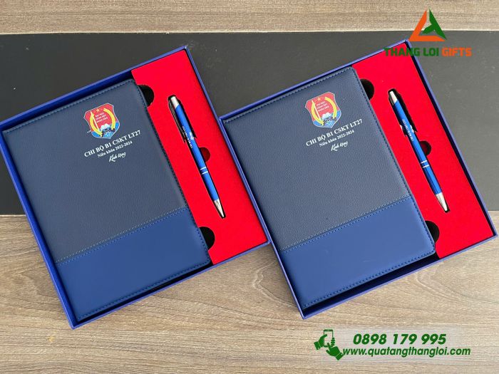 Set Quà Tặng (Sổ Tay Dán Gáy & Bút Bi) Màu Xanh - In Khắc Logo Đại Học Cảnh Sát Nhân Dân