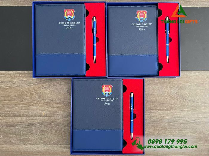 Set Quà Tặng (Sổ Tay Dán Gáy & Bút Bi) Màu Xanh - In Khắc Logo Đại Học Cảnh Sát Nhân Dân