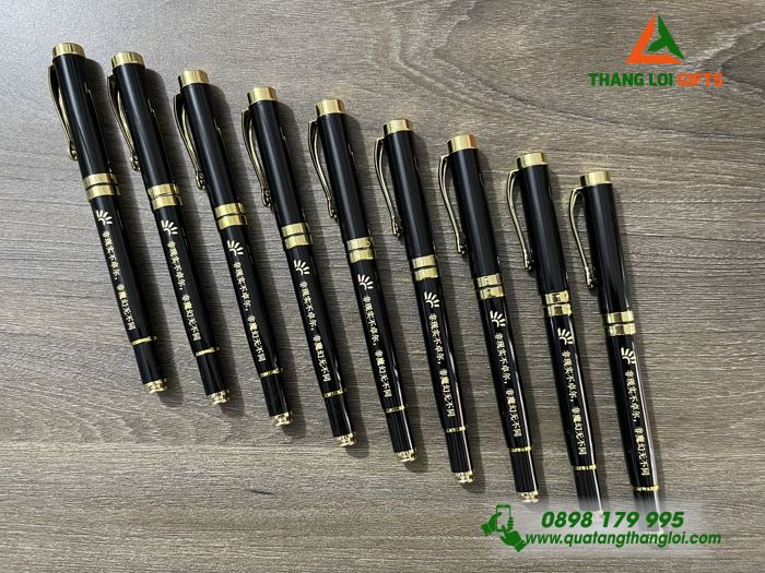 Bút Ký Kim Loại Màu Đen Khoen Vàng - Khắc Nội Dung Tiếng Nhật