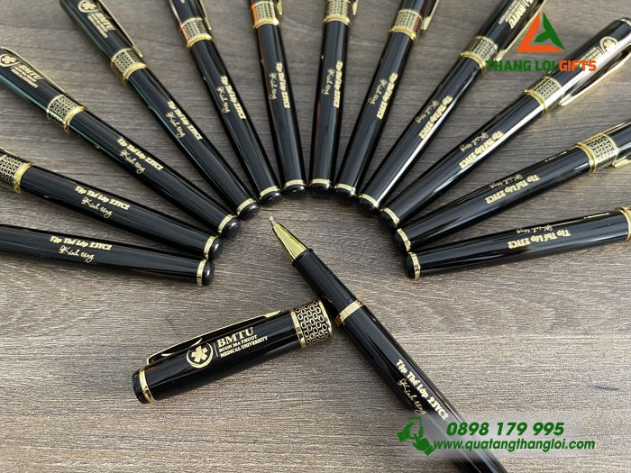 Bút Ký Kim Loại Khoen Tổ Ong - Khắc Logo Trường Đại Học Y Buôn Ma Thuột BMTU