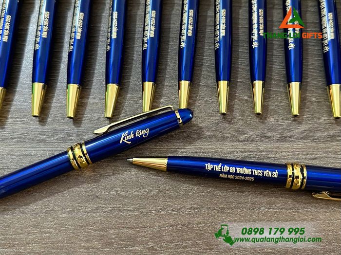 Bút Ký Kim Loại Xoay Màu Xanh Khoen Vàng - Khắc Tên Trường THCS Yên Sở