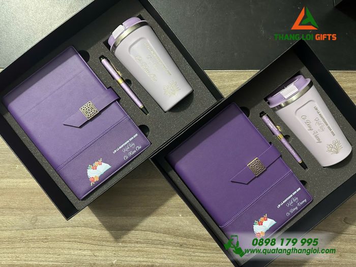 Combo Quà Tặng (Sổ+ Ly+ Bút) Màu Tím - In Khắc Tên Lớp Lá MONTESSORI