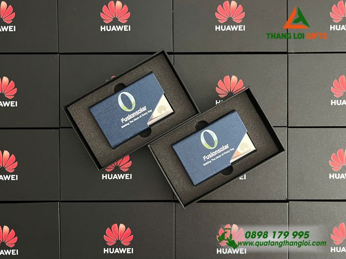 Hộp Đựng Namecard Màu Xanh - In Khắc Logo HUAWEI FUSIONSOLAR