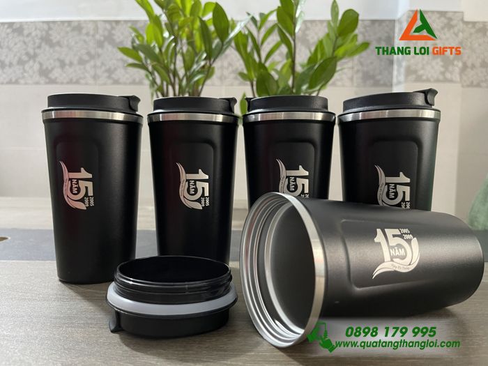 Ly Giữ Nhiệt 510ml Màu Đen - In Khắc Logo Kỷ Niệm 15 Năm Trường ĐH KHXH&NV TP.HCM