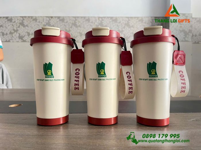 Ly Giữ Nhiệt Coffe 530ml Màu Đỏ - In Logo Báo Tuổi Trẻ