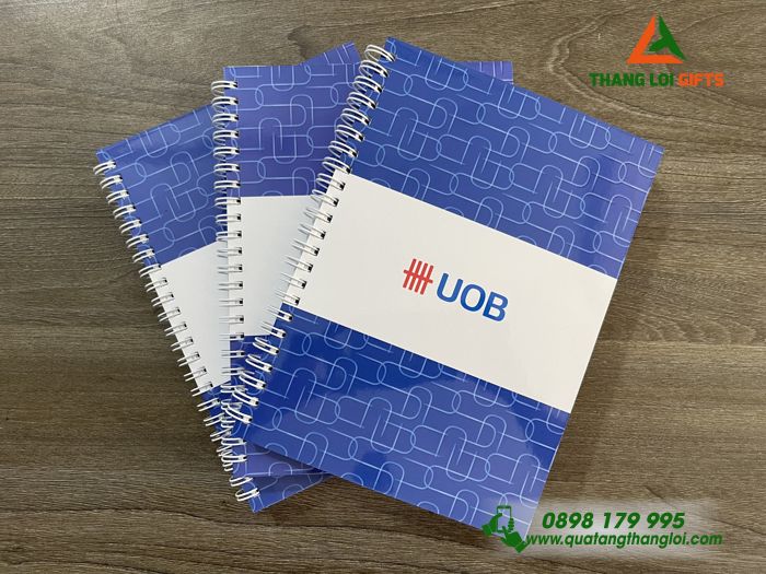 Sổ Tay Lò Xo Màu Xanh - In Logo Nội Dung Quảng Cáo Doanh Nghiệp UOB