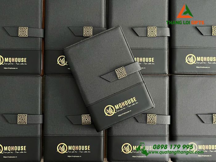 Sổ Tay Bìa Còng Màu Đen - In Logo Doanh Nghiệp MQHOUSE