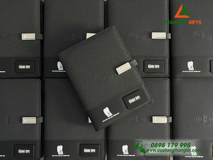 Sổ Tay Đa Năng Màu Đen 8.000mAh - In Khắc Logo Báo Tuổi Trẻ