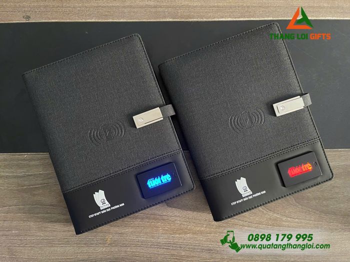 Sổ Tay Đa Năng Màu Đen 8.000mAh - In Khắc Logo Báo Tuổi Trẻ
