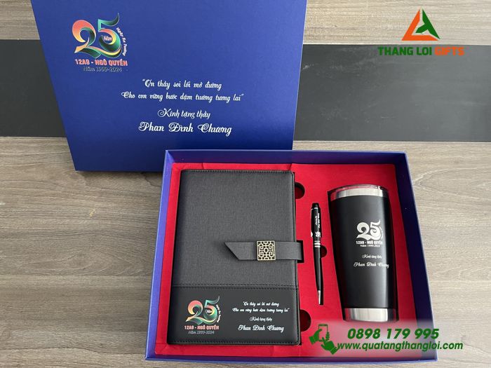 Set Quà Tặng (Sổ+ Ly+ Bút) Màu Đen - In Khắc Logo 25 Năm Trường Ngô Quyền