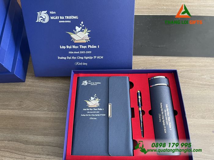 Combo Quà Tặng (Sổ+ Bình+ Bút) Màu Xanh - In Khắc Logo Kỷ Niệm 15 Năm Ngày Ra Trường