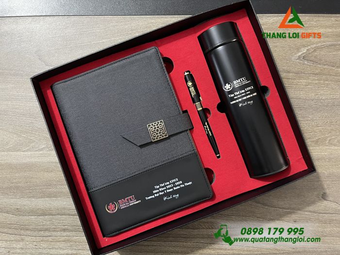 Set Quà Tặng (Sổ+ Bình+ Bút) Màu Đen - In Khắc Logo Trường Đại Học Y Dược Buôn Ma Thuột