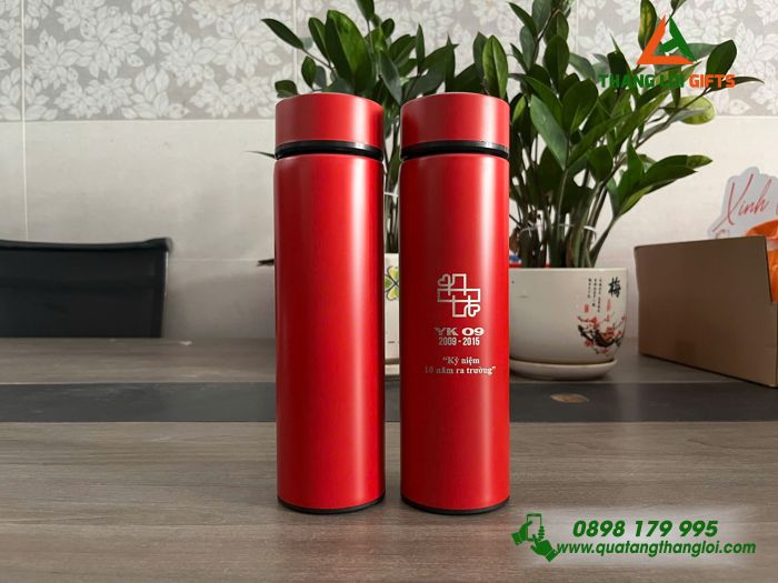 Bình Giữ Nhiệt Màu Đỏ - Khắc Logo Kỷ Niệm 10 Năm Ra Trường